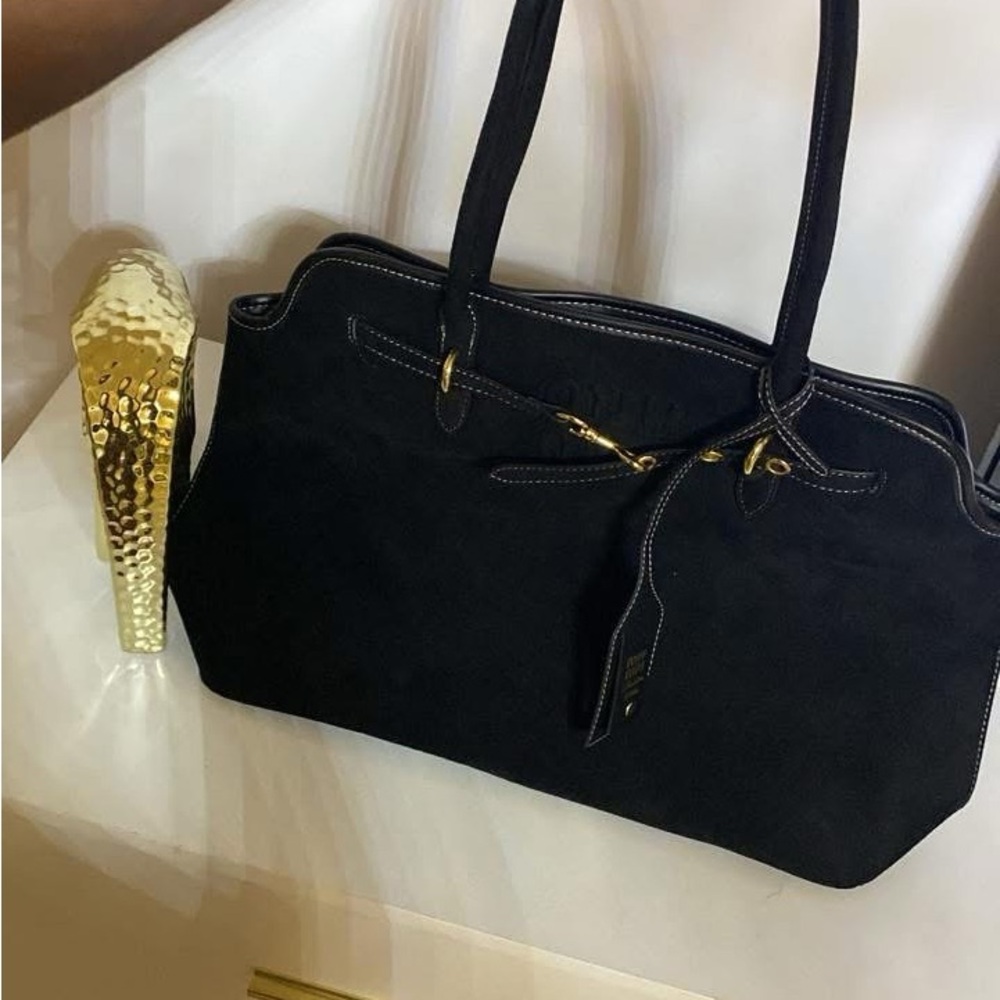 Elegant Black Handbag